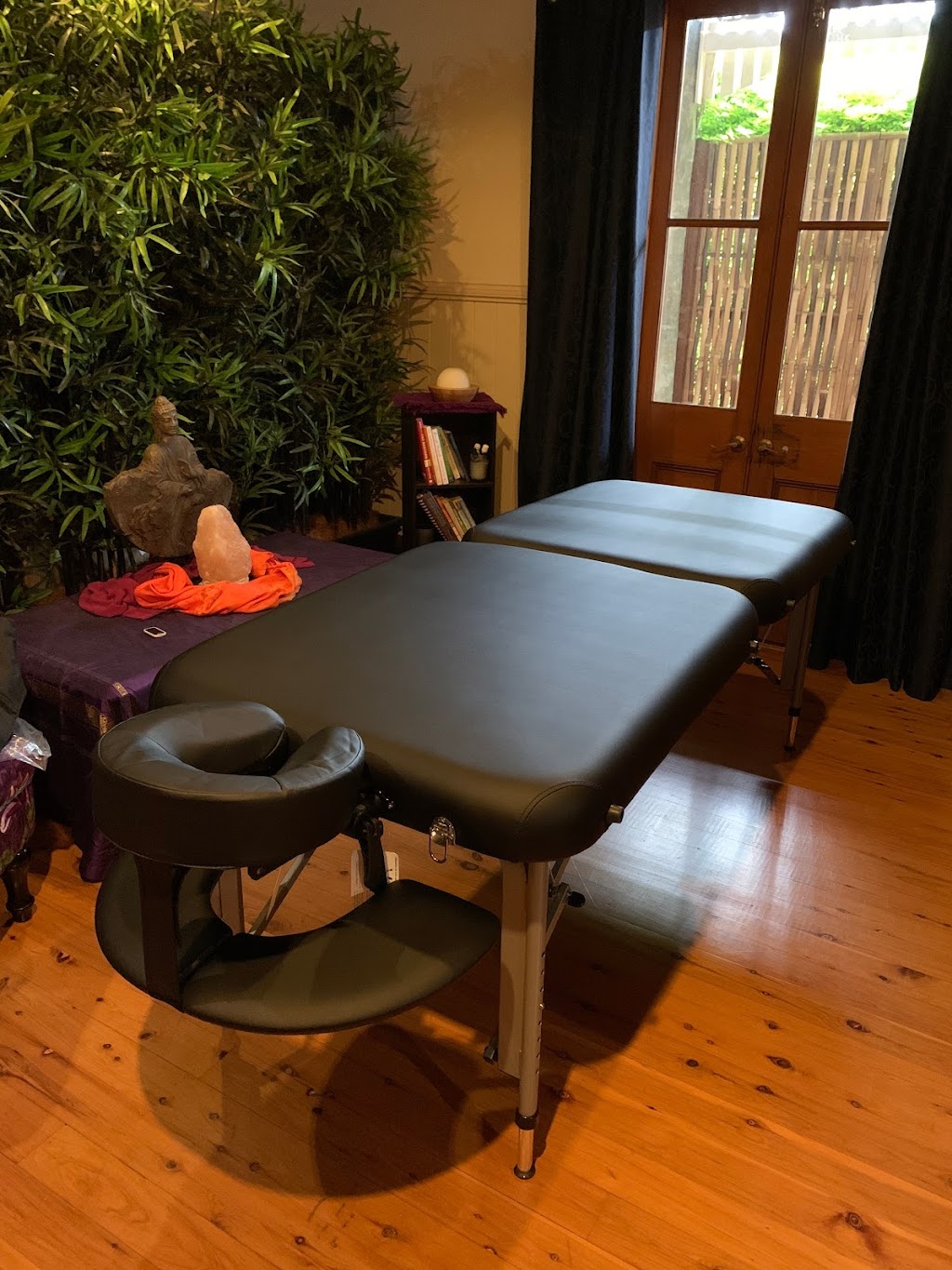 Cleveland Massage (Massage Abundance Academy | Bloomfield St, Cleveland QLD 4163, Australia | Phone: 0431 572 252