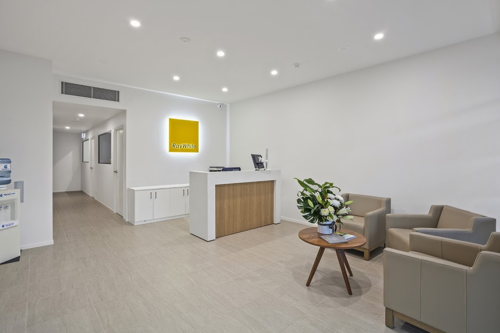 Ray White Woody Point | 1/54 Oxley Ave, Woody Point QLD 4019, Australia | Phone: (07) 3283 2277