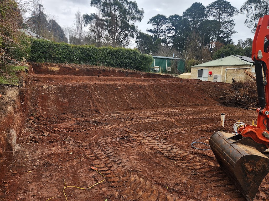 Locked Excavations | 10 Cranneys Ln, Trentham VIC 3458, Australia | Phone: 0429 609 270