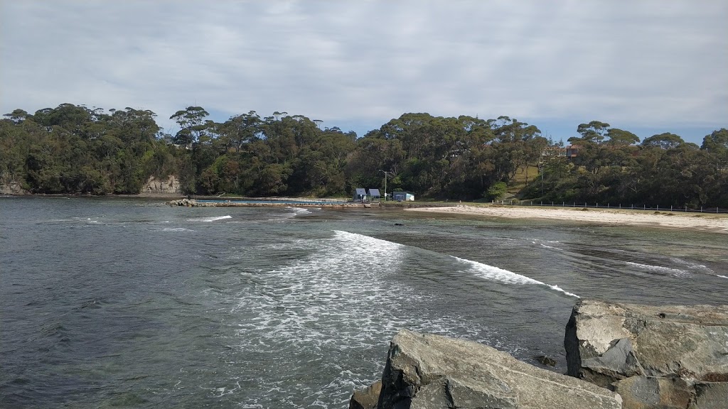 Ulladulla Sea Pool | Southern end of, Ulladulla Harbour, Ulladulla NSW 2539, Australia | Phone: (02) 4444 8811