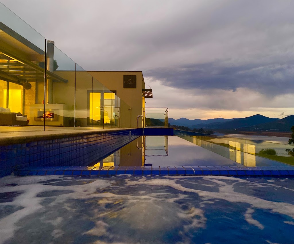 Alto Franklin: Luxury stay | 17 Heriots Rise, Franklin TAS 7113, Australia | Phone: 0418 342 511