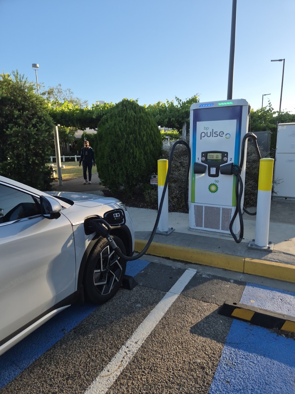 bp pulse Charging Station | Hume Fwy, Wangaratta South VIC 3675, Australia | Phone: 1300 002 738