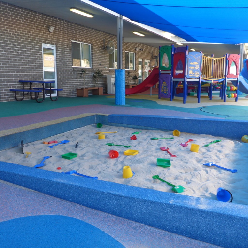 Berry Patch Preschool and Long Day Care Centre | school | Unit 38, 2/4 Picrite Cl, Pemulwuy NSW 2145, Australia | 0298962662 OR +61 2 9896 2662