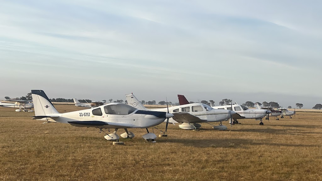 Melbourne West Flight Training | Skylark Wy, Parwan VIC 3340, Australia | Phone: 0416 138 431