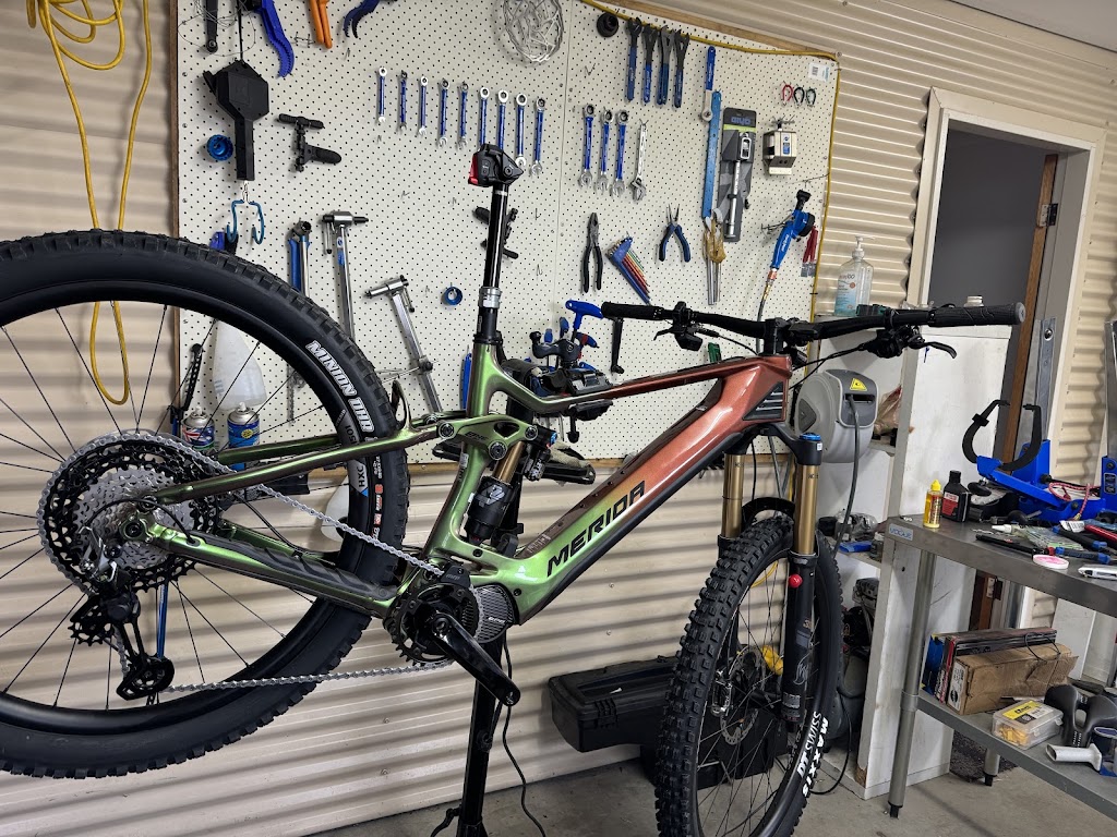Bike Synergy - bicycle repair workshop. | 26 McIntosh St, Shoalhaven Heads NSW 2535, Australia | Phone: 0408 464 525