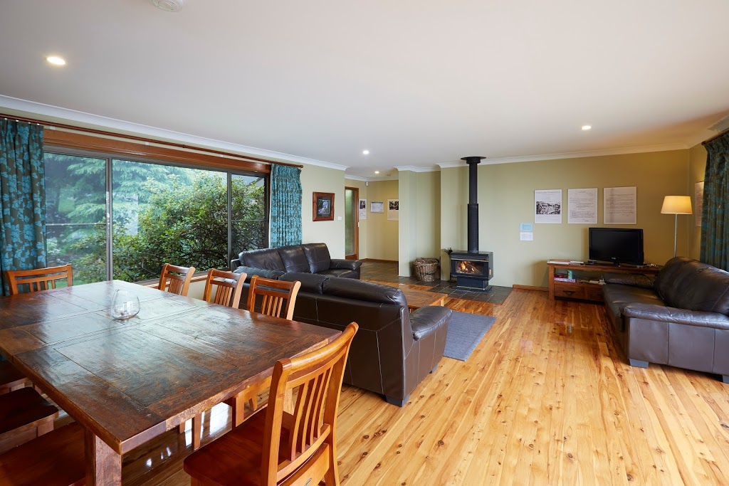 The Jungle Lodge | lodging | Old Bells Line of Rd, Mount Tomah NSW 2758, Australia | 0245673000 OR +61 2 4567 3000