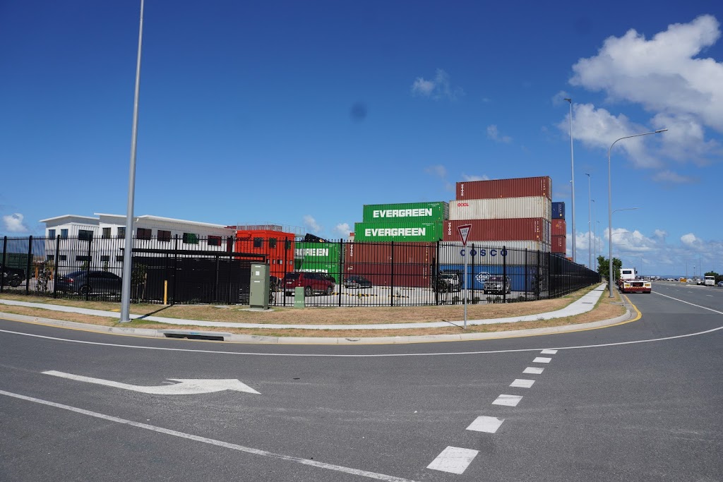 South East Queensland Hauliers Port of Brisbane | 2 Egret St, Port Of Brisbane QLD 4178, Australia | Phone: (07) 3823 7400