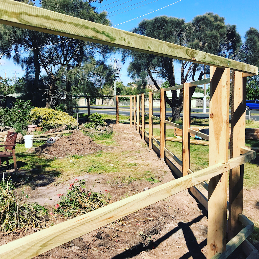 Foreshore Fencing | 64 Spray St, Rosebud VIC 3939, Australia | Phone: 0451 510 475