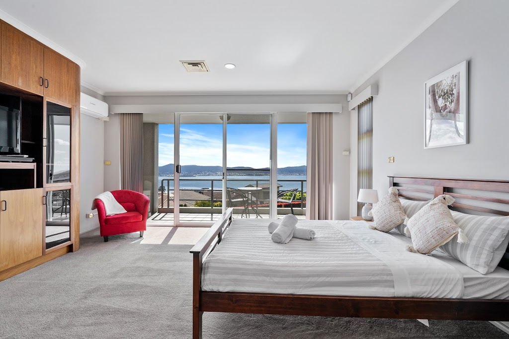 Super nice house with sea view | 430 Churchill Ave, Sandy Bay TAS 7005, Australia | Phone: 0452 526 460