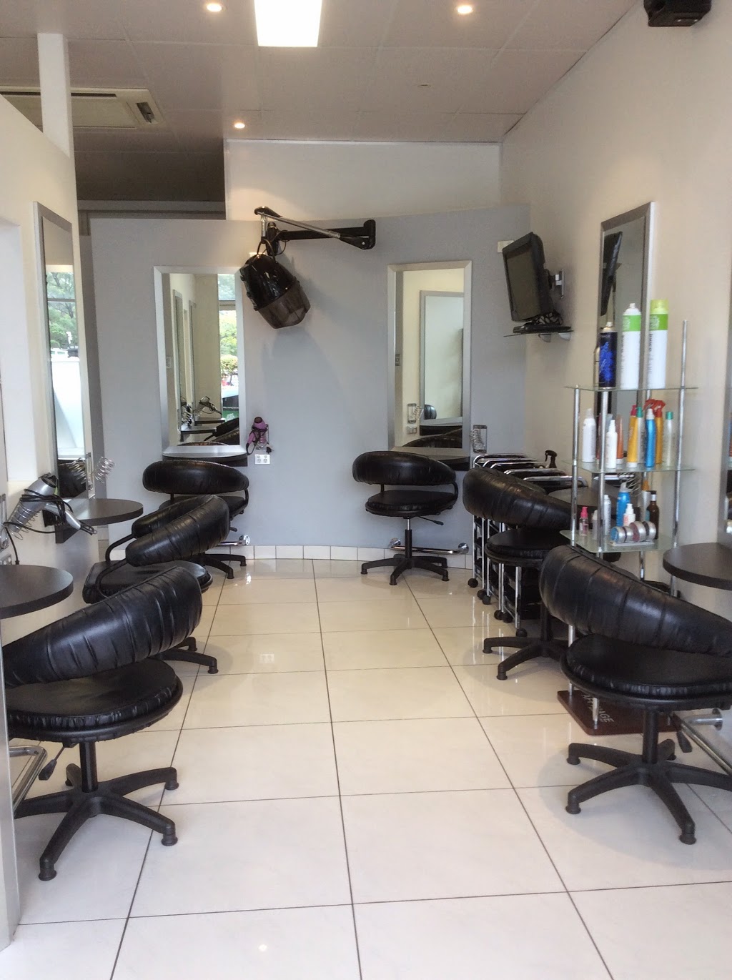 Salon ENVY | hair care | 458 Olsen Ave., Molendinar QLD 4214, Australia | 0755646288 OR +61 7 5564 6288