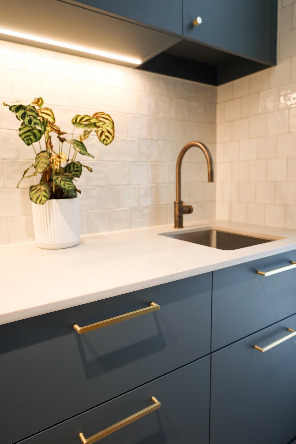 Flow Plus Plumbing Solutions | 7 Burswood Cl, Frankston South VIC 3199, Australia | Phone: 0481 450 680