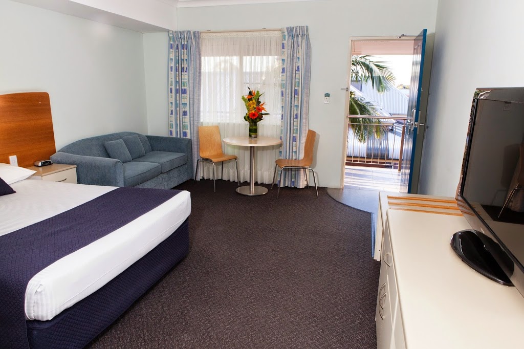 Shellharbour Village Motel | lodging | 28 Mary St, Shellharbour NSW 2529, Australia | 0242969235 OR +61 2 4296 9235