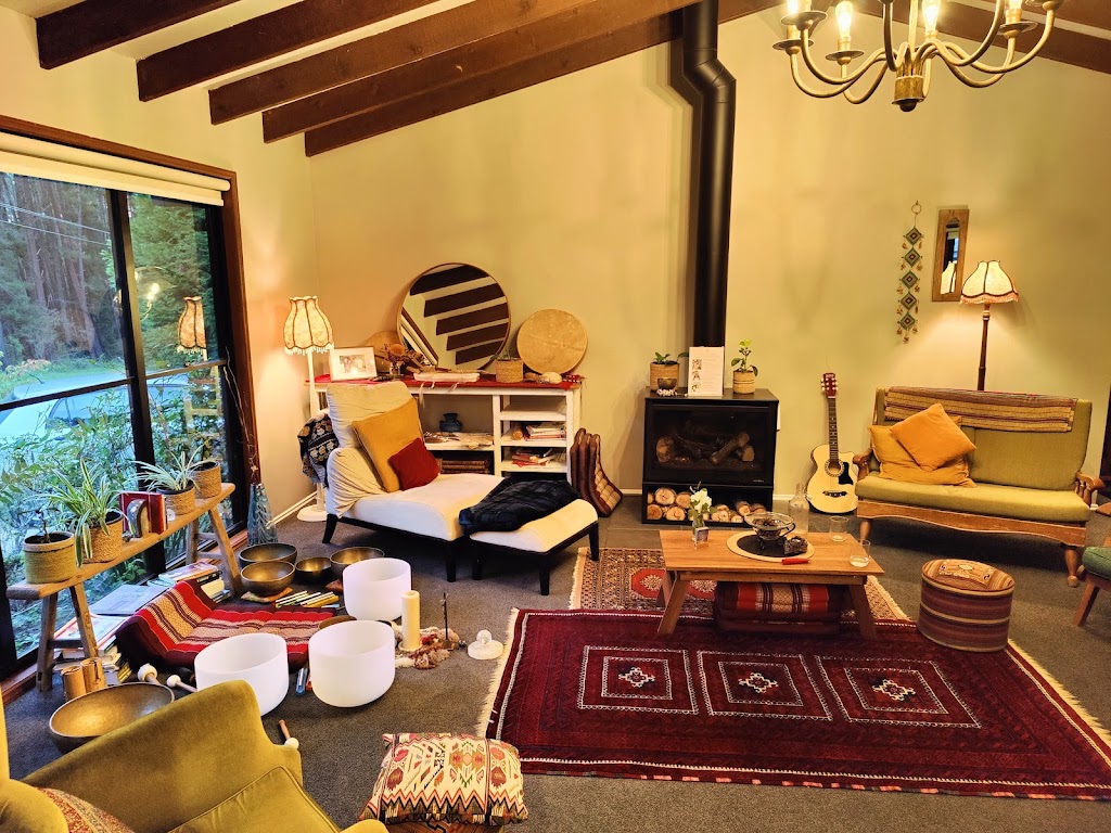 The Medicine Wheel Retreat | 32 Hanging Rock Rd, Sutton Forest NSW 2577, Australia | Phone: 0416 968 499