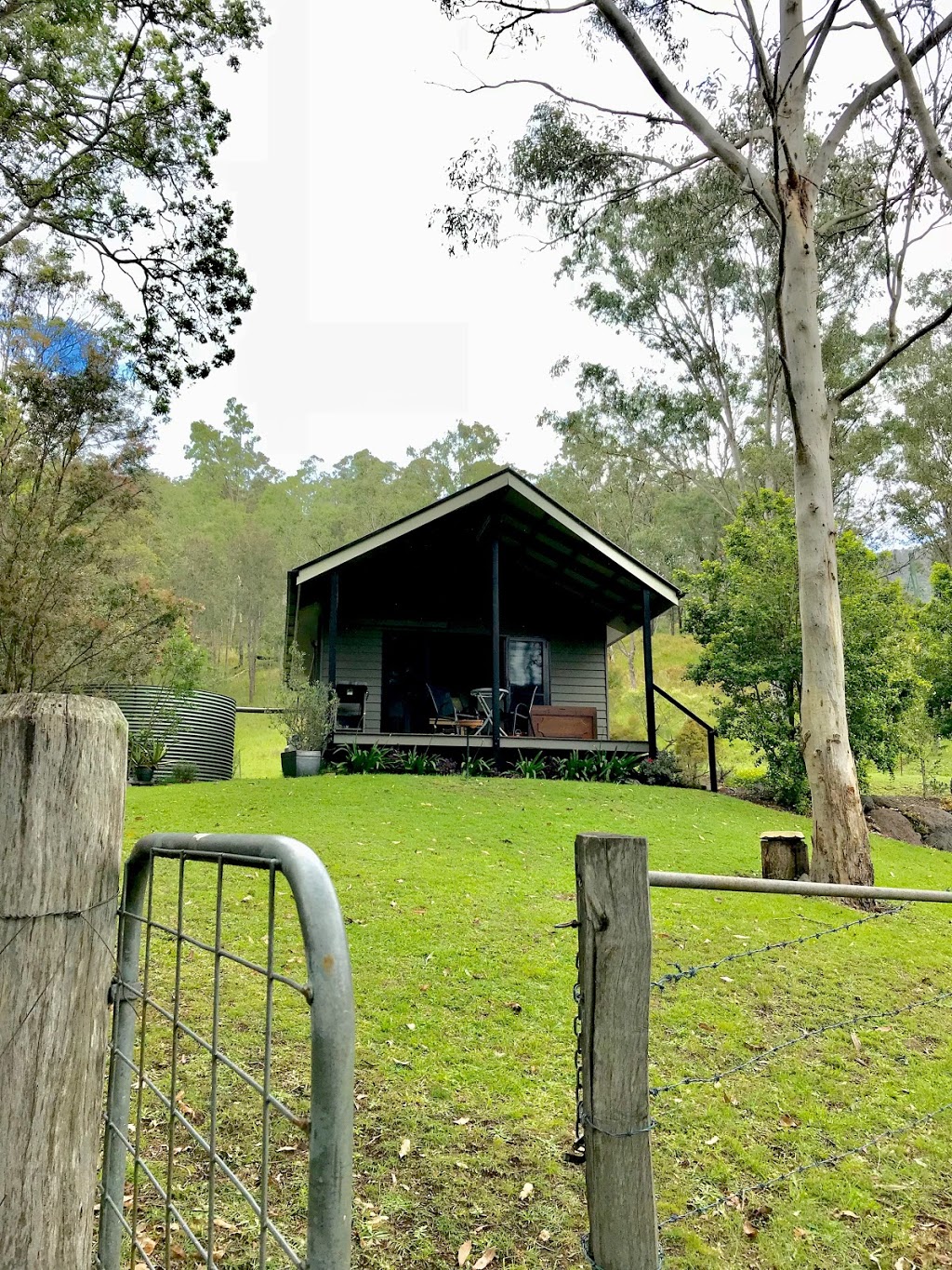 Cave Rock Cottages | real estate agency | 2835 Christmas Creek Rd, Lamington QLD 4285, Australia | 0755448227 OR +61 7 5544 8227
