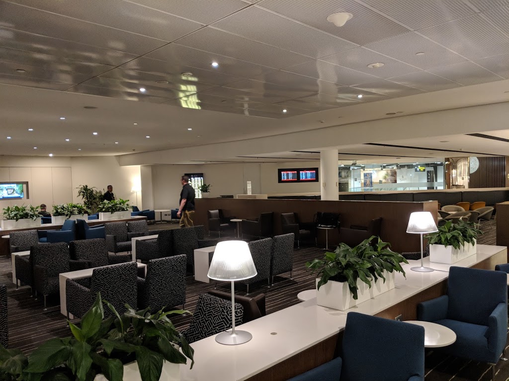 Qantas International Business Lounge | night club | 1, Airport Dr, Tullamarine VIC 3045, Australia | 0383364640 OR +61 3 8336 4640