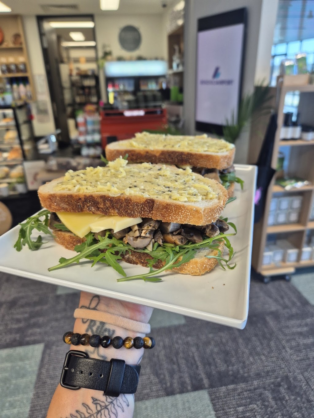 Peggys Cafe Bendigo Airport | Departures Lounge, 35 Victa Rd, East Bendigo VIC 3550, Australia | Phone: 0403 978 636