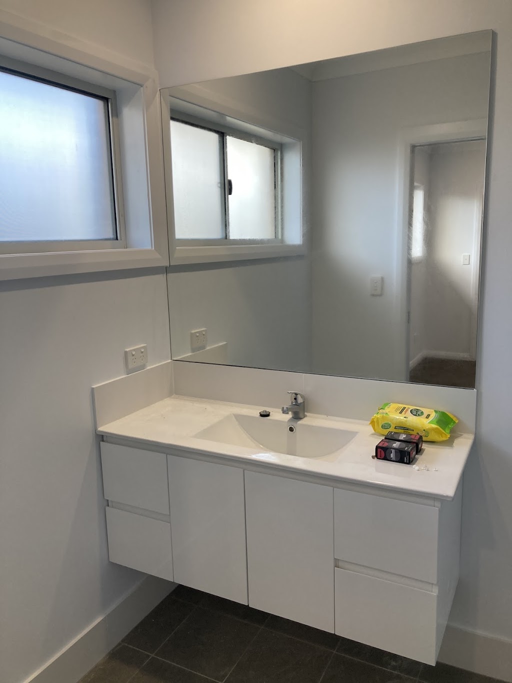 Menzies Auto and Residential Glass - Scone | 40 Gundy Rd, Scone NSW 2337, Australia | Phone: 0431 696 776