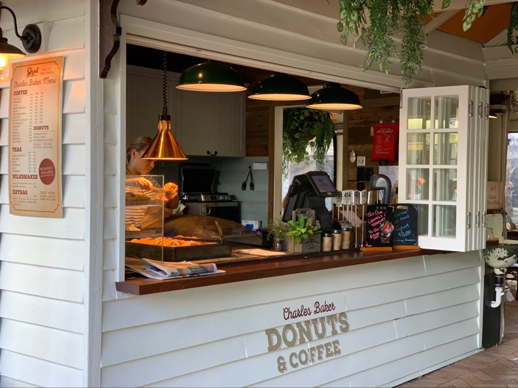 Charles Baker Donuts | cafe | 2647 Logan Rd, Eight Mile Plains QLD 4113, Australia | 0732706666 OR +61 7 3270 6666