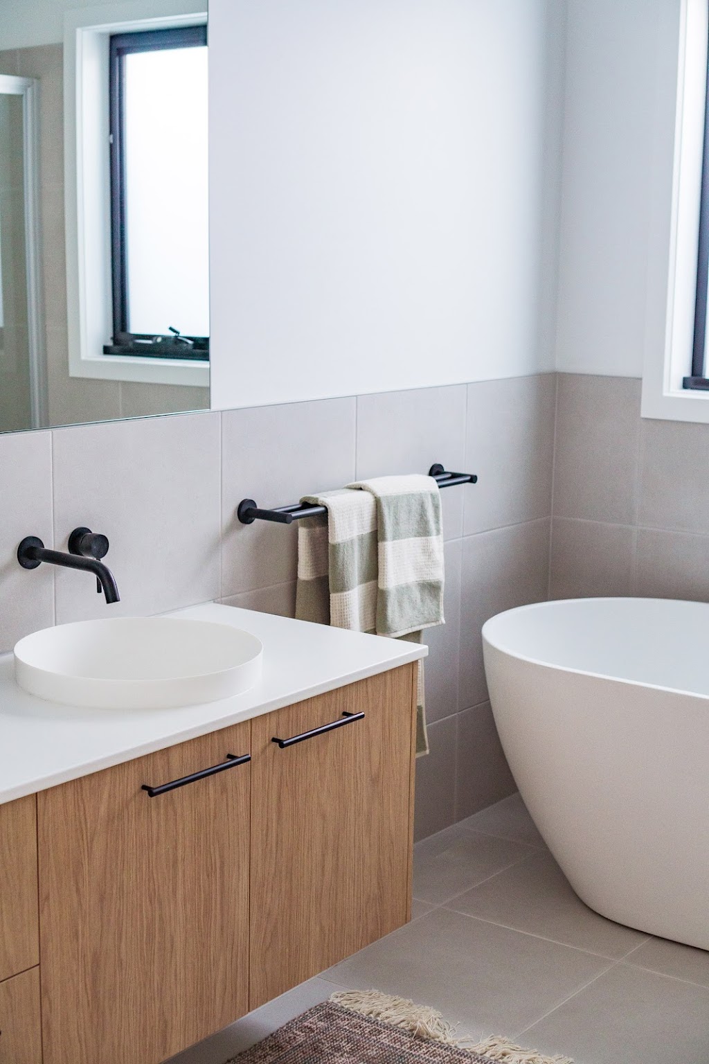 Lane Housing Co Bendigo Display Home | 8 Imagine Dr, Strathfieldsaye VIC 3551, Australia | Phone: (03) 5406 9090
