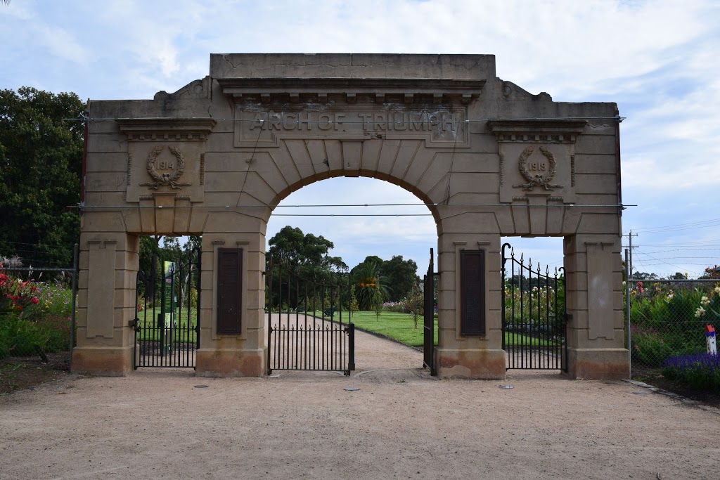 Bendigo Botanic Gardens | park | 557-559 Napier St, White Hills VIC 3550, Australia | 0354346000 OR +61 3 5434 6000