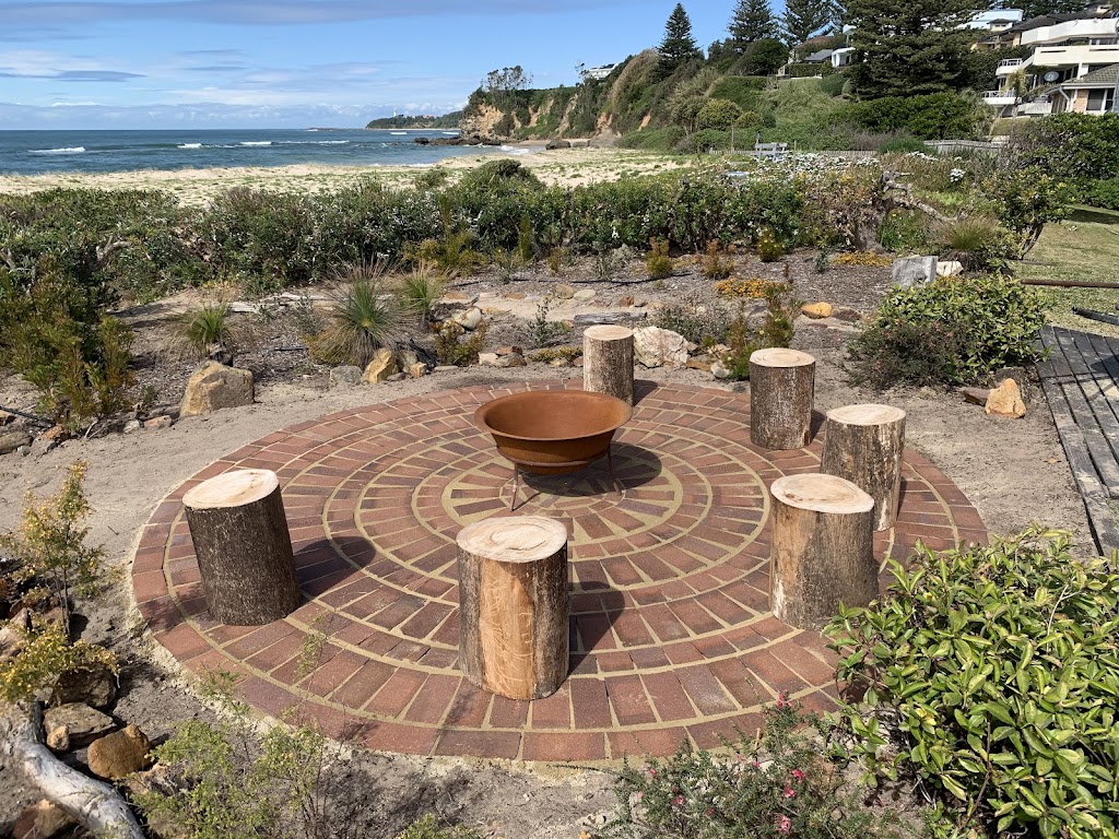 Green Ocean Lawn & Garden Maintenance | Stanhope Cres, Wadalba NSW 2259, Australia | Phone: 0452 630 784