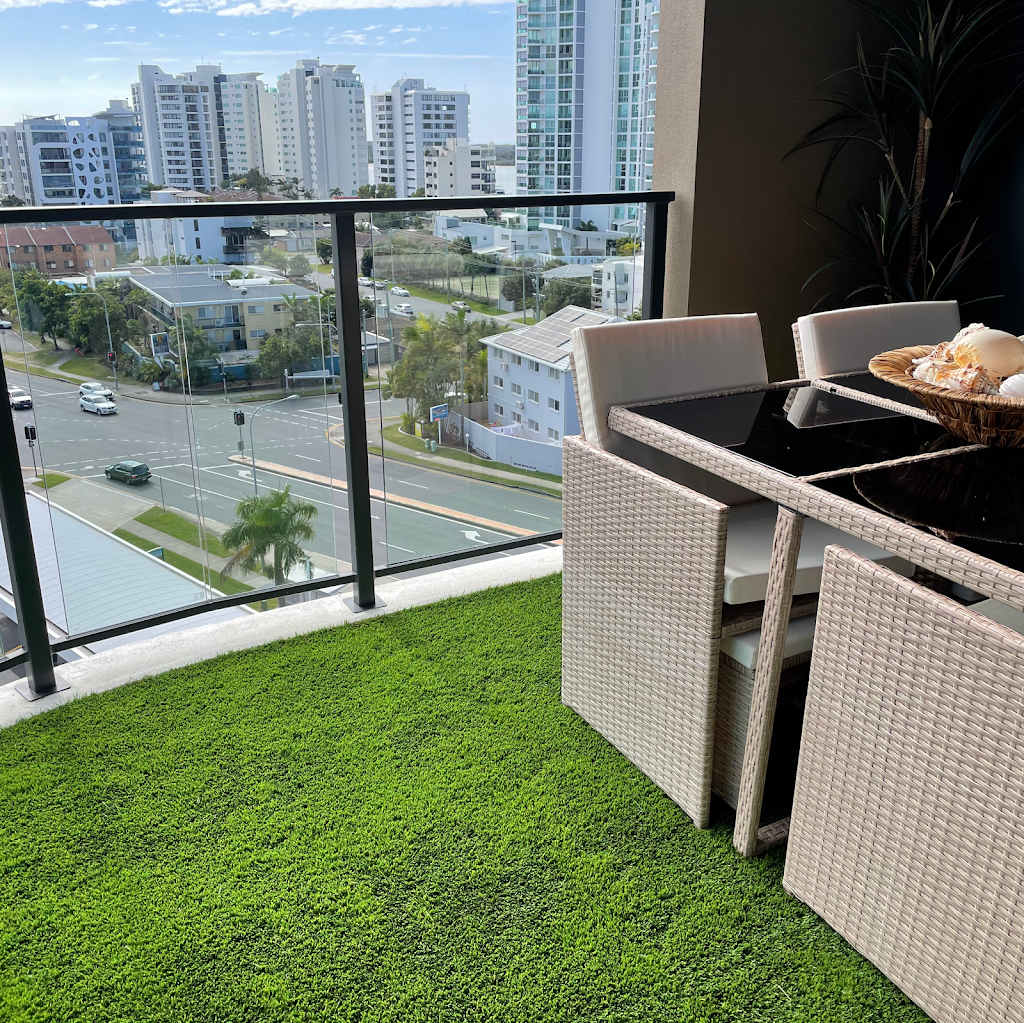 Luxe Turf Artificial Grass Gold Coast | Mellum Cct, Pacific Pines QLD 4211, Australia | Phone: 0400 559 958