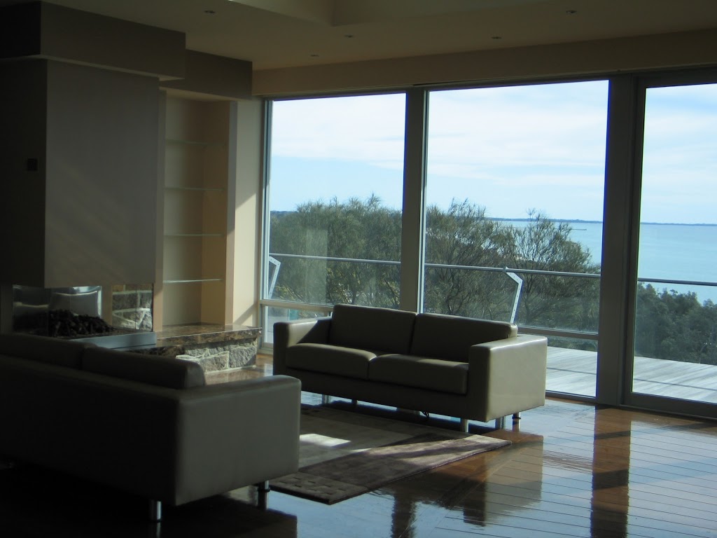 Reflections By the Bay | 3 Wonga Grove, McCrae VIC 3938, Australia | Phone: (03) 5987 2882