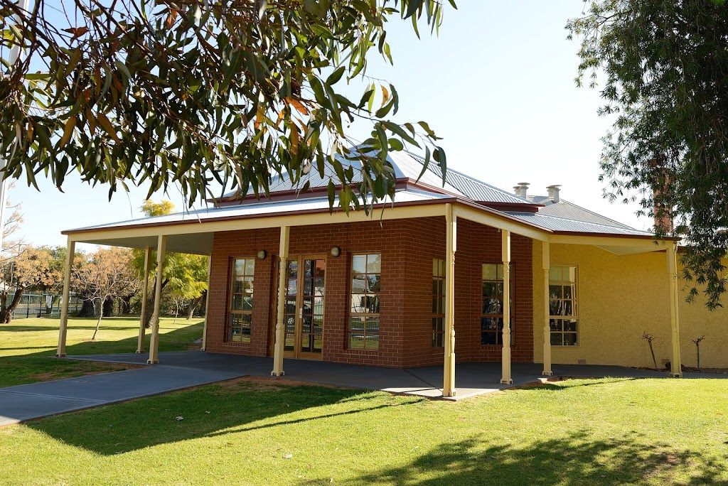 Mildura Primary School | school | 189 San Mateo Ave, Mildura VIC 3500, Australia | 0350231851 OR +61 3 5023 1851