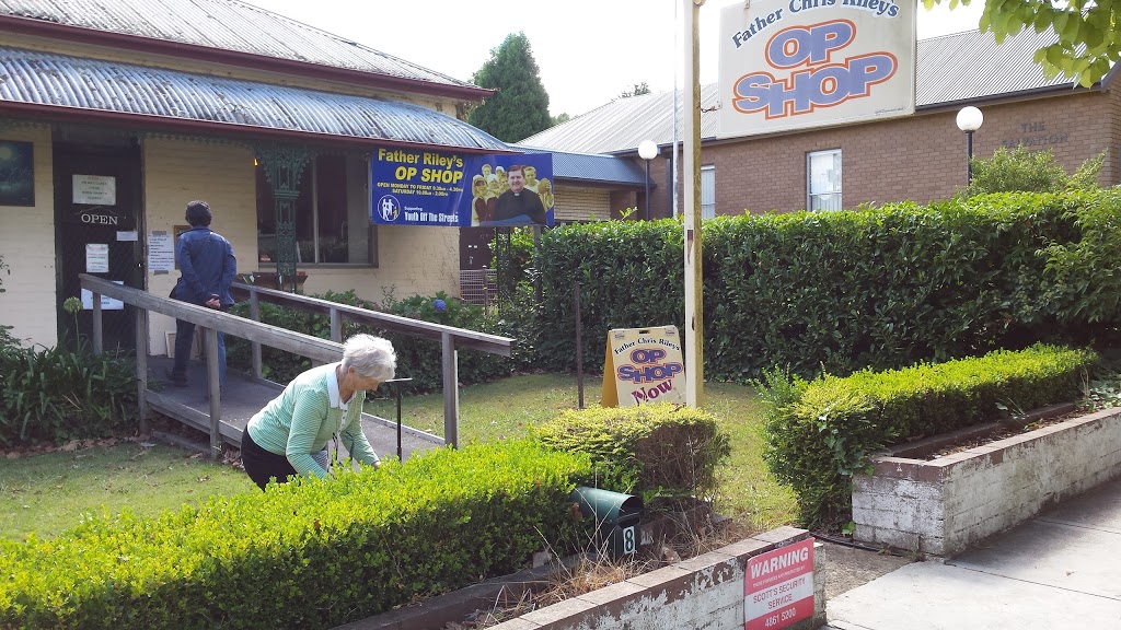 Father Chris Riley Op Shop | 10 Bundaroo St, Bowral NSW 2576, Australia