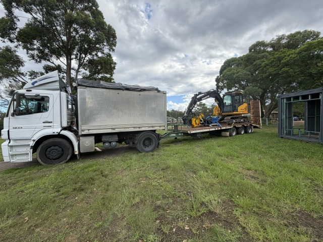 Canopy Lift contracting | 210 Railway Parade, Balmoral NSW 2571, Australia | Phone: 0458 401 601