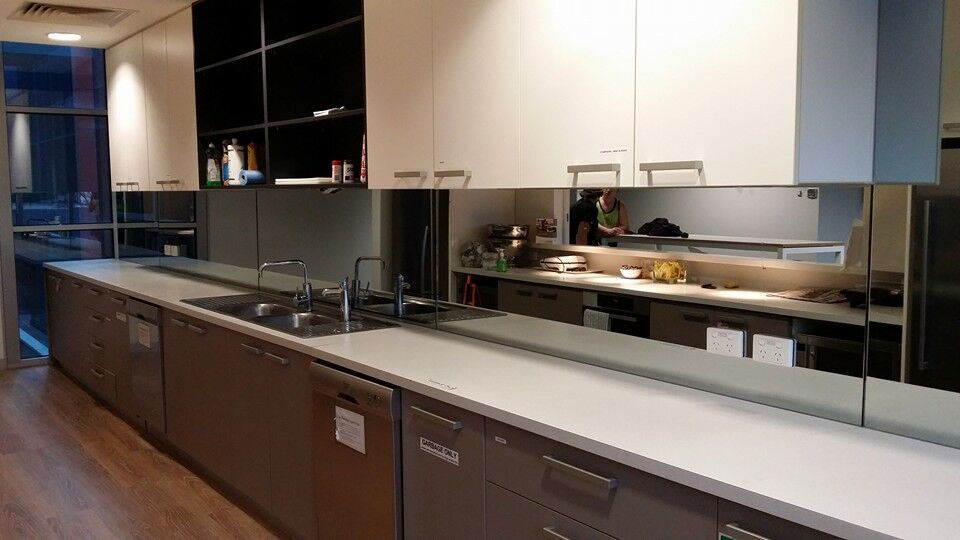 Clear View Commercial Glass | store | 1925 S Gippsland Hwy, Clyde VIC 3978, Australia | 0359981925 OR +61 3 5998 1925