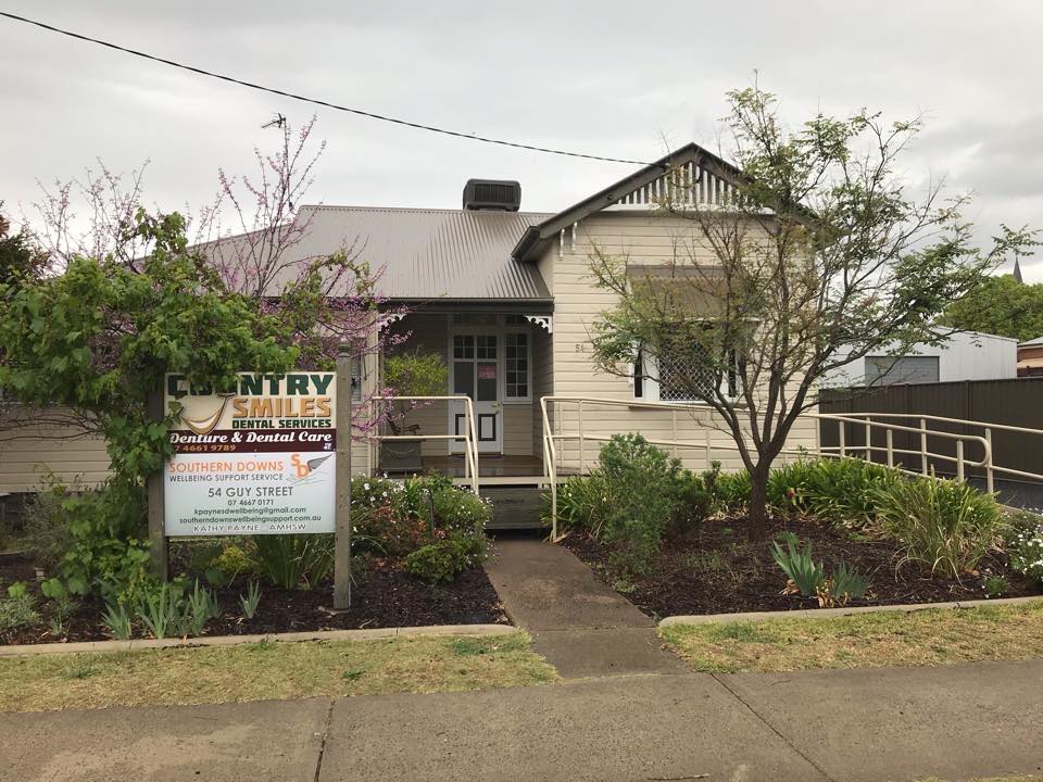 Country Smiles Denture & Mouthguard Clinic | 54 Guy St, Warwick QLD 4370, Australia | Phone: (07) 4661 9789