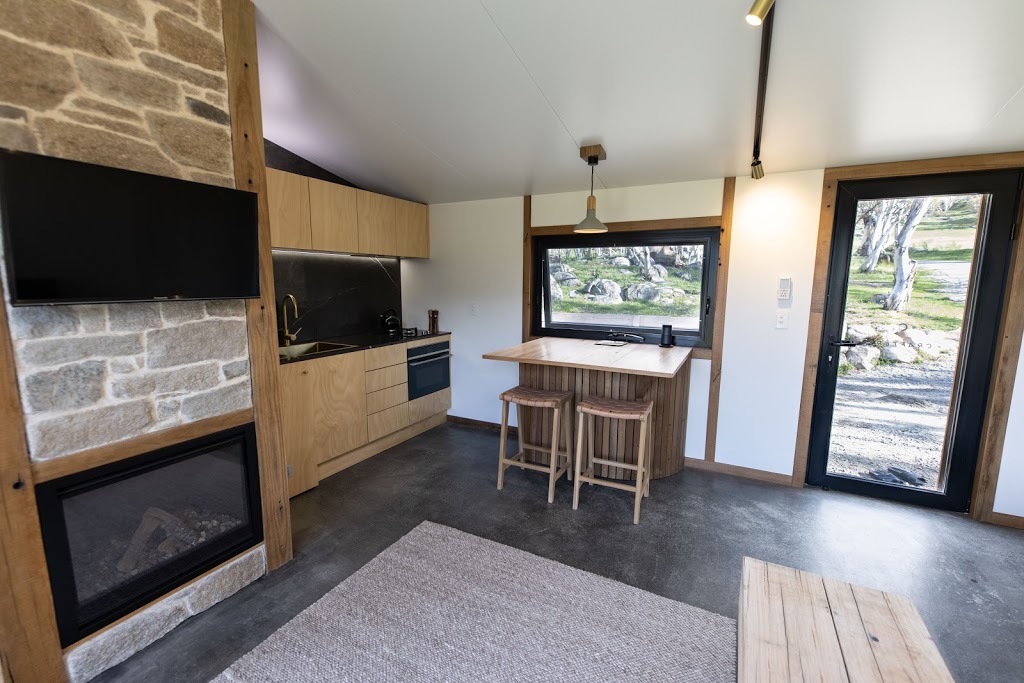 Crafters Cabin: Luxury Eco Accommodation Jindabyne | lodging | 34 Westons Rd, Crackenback NSW 2627, Australia | 0439021653 OR +61 439 021 653