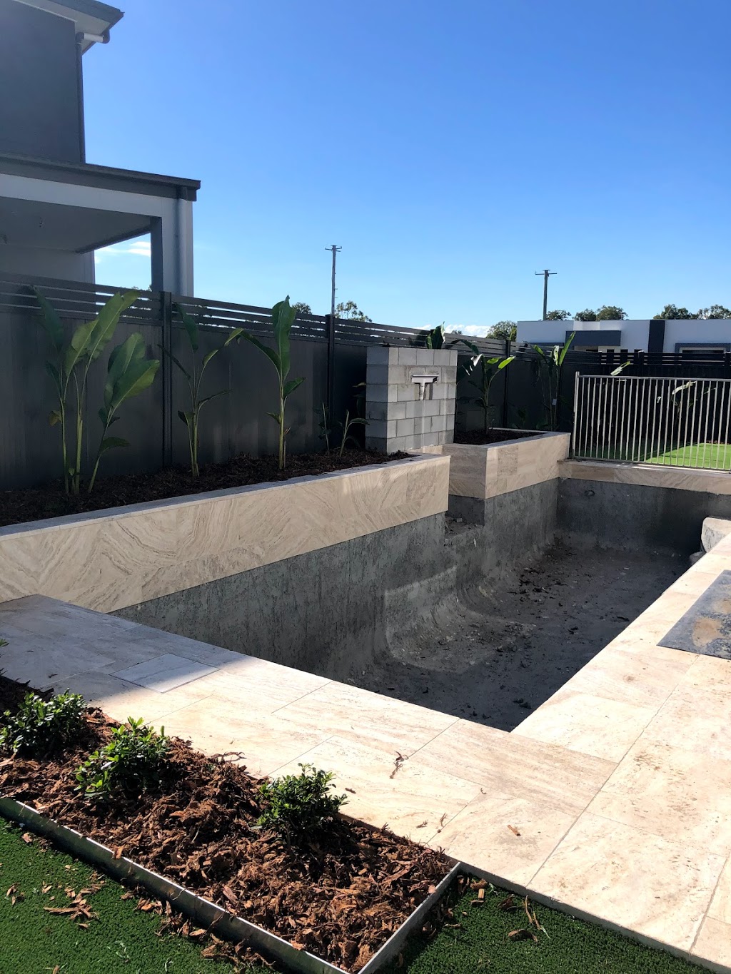 Southern X tiling | 3 Mirella Ct, Waterford QLD 4133, Australia | Phone: 0403 326 731