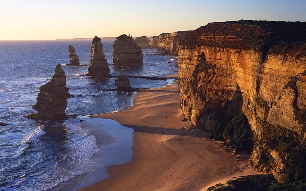 Twelve Apostles Marine National Park | park | Great Ocean Rd, Princetown VIC 3269, Australia | 131963 OR +61 131963