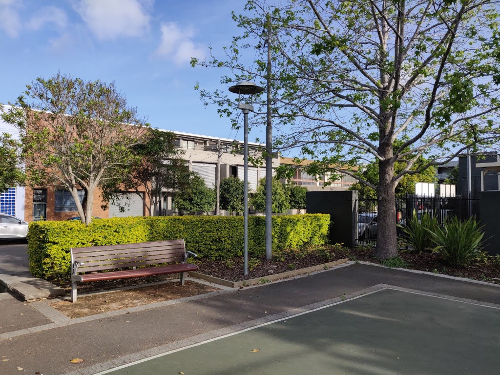 Beaconsfield Park | park | 54 Queen St, Beaconsfield NSW 2015, Australia | 0292659333 OR +61 2 9265 9333