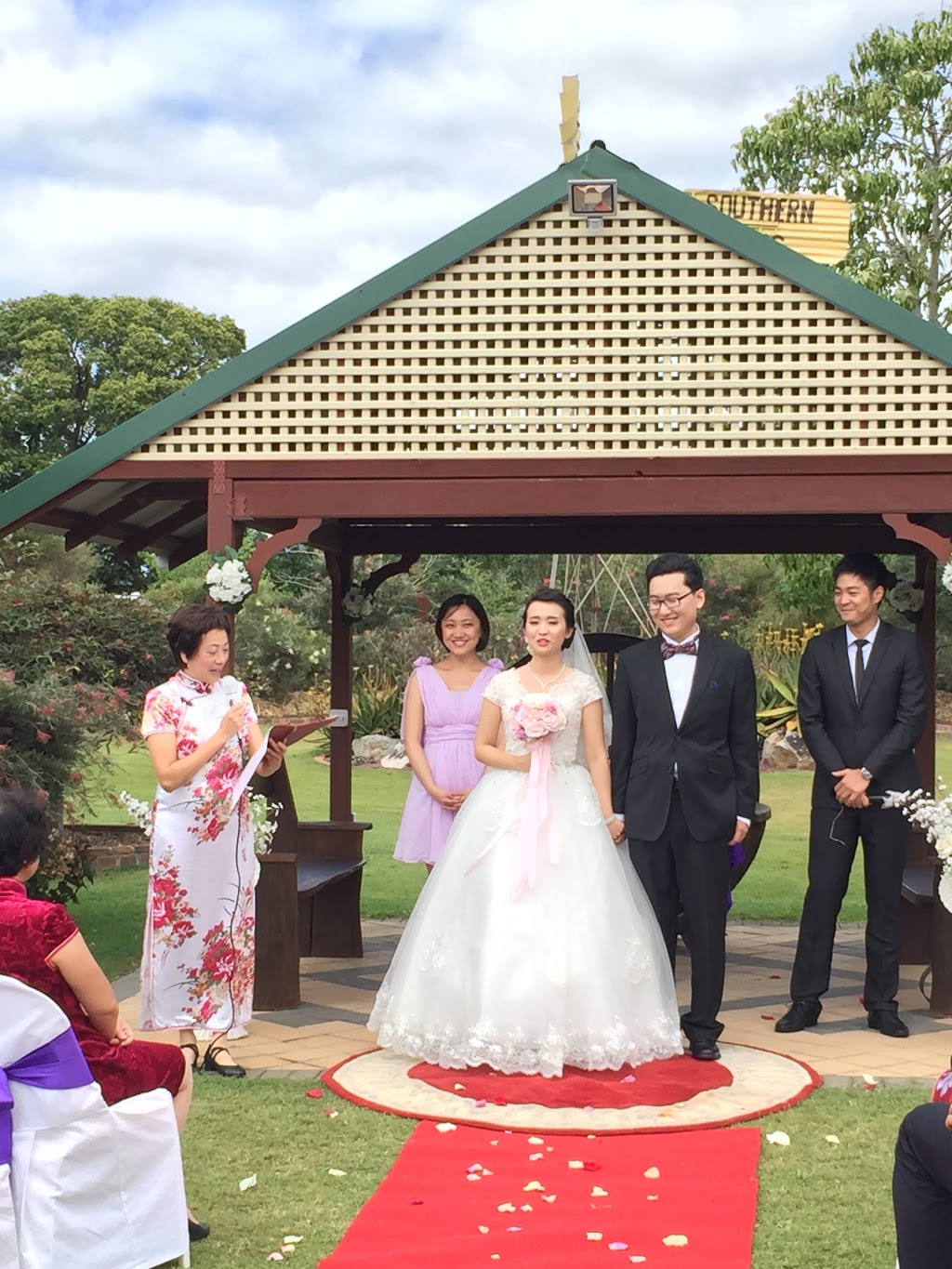 Chinese Marriage Celebrant Brisbane | 32A Hanrahan St, Robertson QLD 4109, Australia | Phone: 0432 883 268