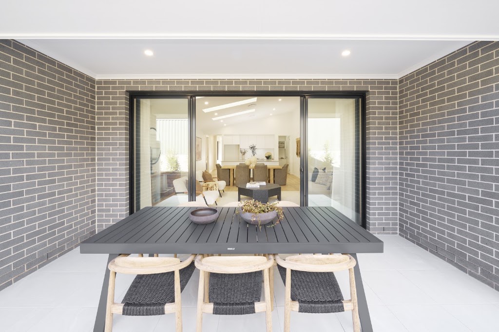 Masterton Homes - Figtree Hill Stockland | 16 Bunyip Ave, Gilead NSW 2560, Australia | Phone: 1300 446 637