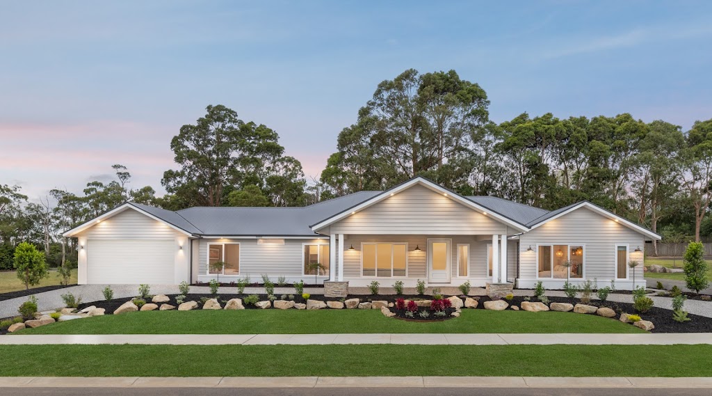 SJD Homes Display Home - The Fairways Estate, Drouin | 3 Members Dr, Drouin VIC 3818, Australia | Phone: (03) 9095 8000