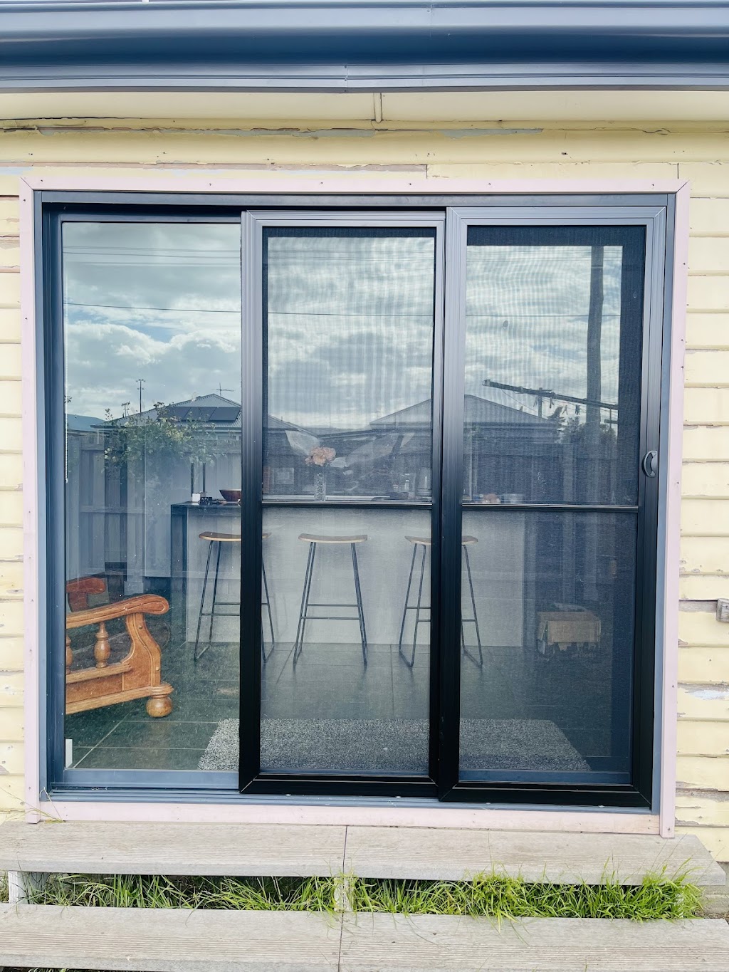 Scenic Screens Hobart | Unit 11/8 Cessna Wy, Cambridge TAS 7170, Australia | Phone: 0438 196 273 Scenic Screens Hobart | Unit 11/8 Cessna Wy, Cambridge TAS 7170, Australia | Phone: 0438 196 273