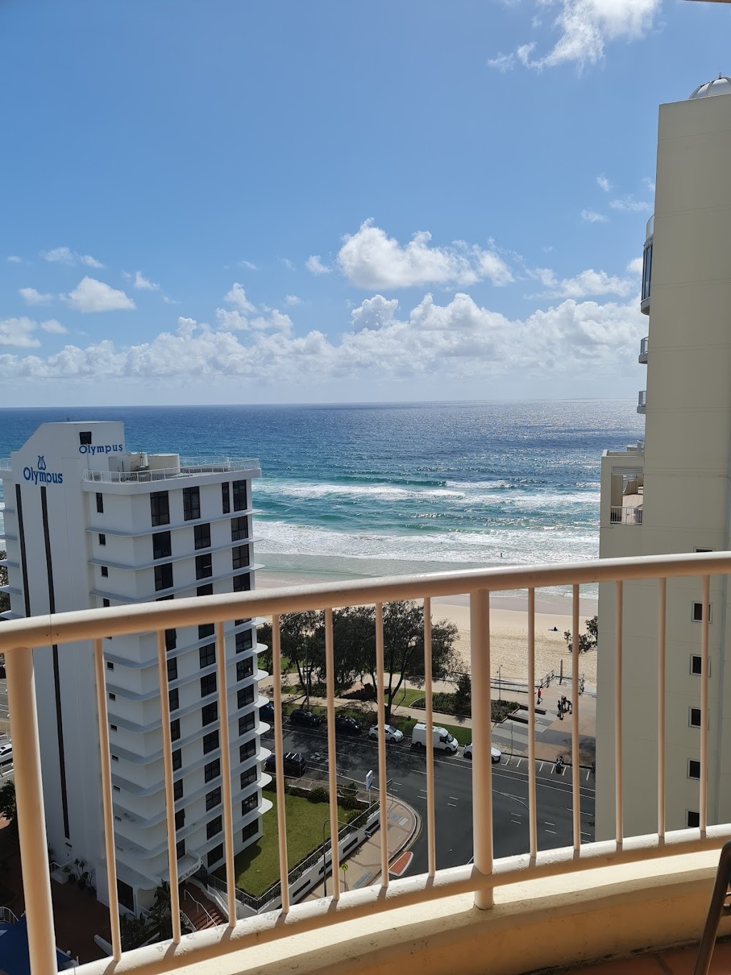 Moroccan View Tower Surfers Beach | 4-14 View Ave, Surfers Paradise QLD 4217, Australia | Phone: 0419 676 134