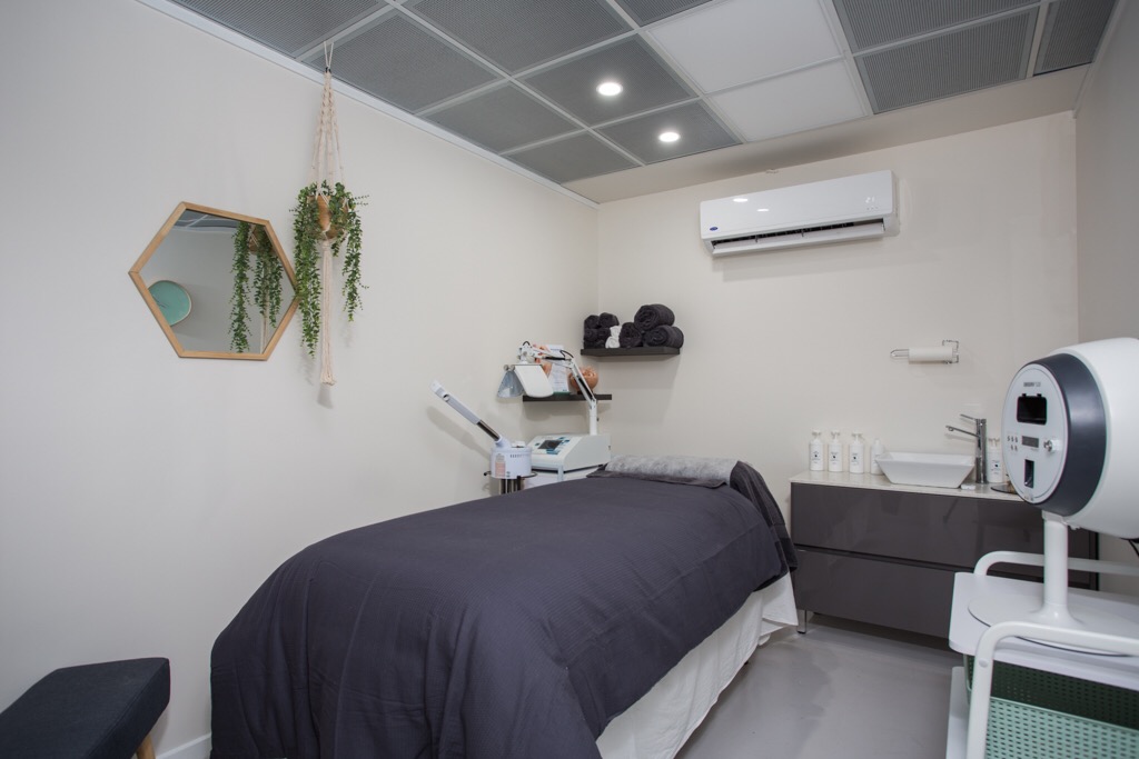 Ems Beauty Boutique | health | 12 McCulloch Ave, Seaford VIC 3198, Australia | 0391908974 OR +61 3 9190 8974