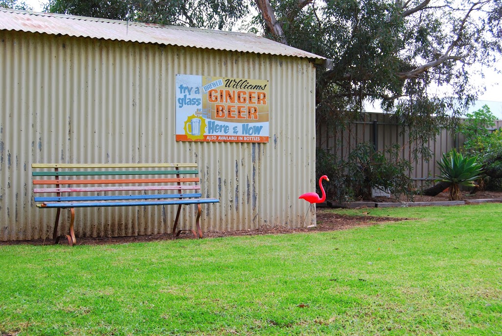 The ReTrO Shack | lodging | 4 Gordon St, Aldinga Beach SA 5173, Australia | 0434404860 OR +61 434 404 860