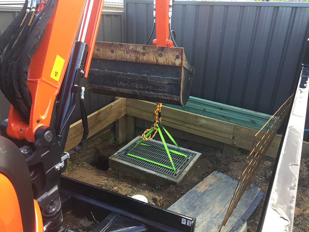 French Excavation Solutions | 41 Dunvegan St, Mannering Park NSW 2259, Australia | Phone: 0449 556 132