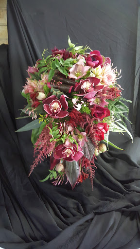 Flowers by Tammi | 1 Freeman Rd, Heathcote NSW 2233, Australia | Phone: 0439 424 978