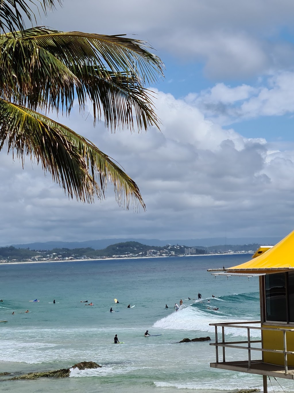 Rainbow Bay Surf Club Bar | 2 Snapper Rocks Rd, Coolangatta QLD 4225, Australia | Phone: (07) 5536 6390