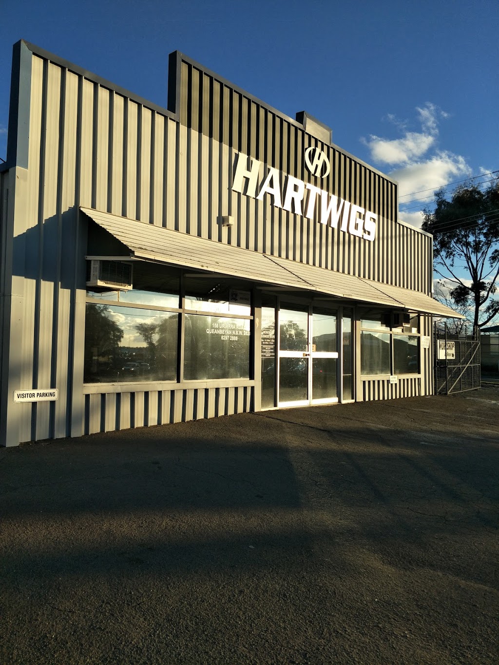 Hartwigs | car repair | 156 Uriarra Rd, Crestwood NSW 2620, Australia | 0262972888 OR +61 2 6297 2888