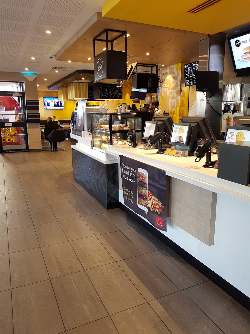 McDonalds Villawood II | cafe | 794-796 Woodville Rd, Villawood NSW 2163, Australia | 0297550511 OR +61 2 9755 0511