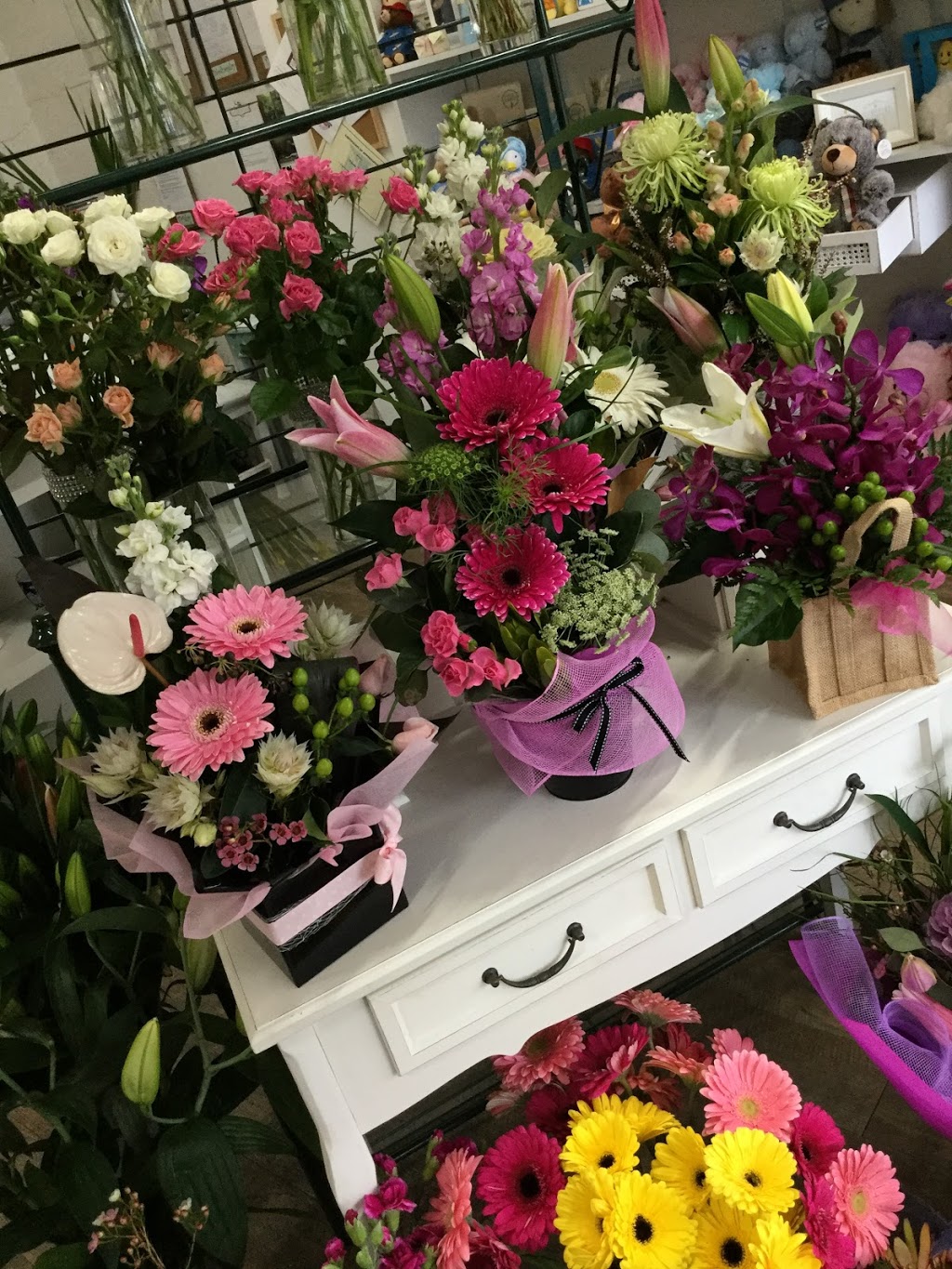 Kilmore Florist | florist | 21 Sydney St, Kilmore VIC 3764, Australia | 0357821911 OR +61 3 5782 1911
