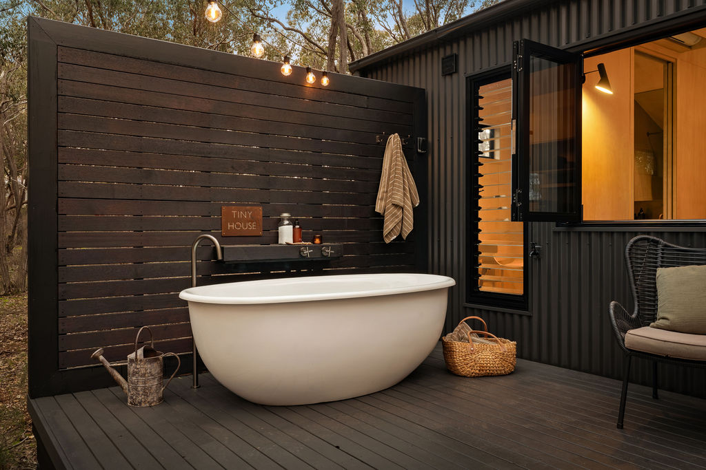 HeartStone Hill | 5 McMeekin St, Castlemaine VIC 3450, Australia | Phone: 0418 548 663